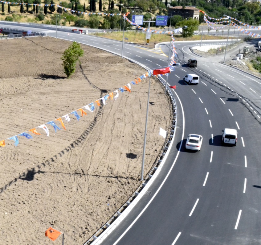 Konak Tüneli bağlantı yolu